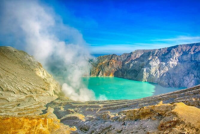 The Majestic Mount Ijen Sunrise Trekking From Bali - Why an overnight Ijen trek works best when you’re based in Bali