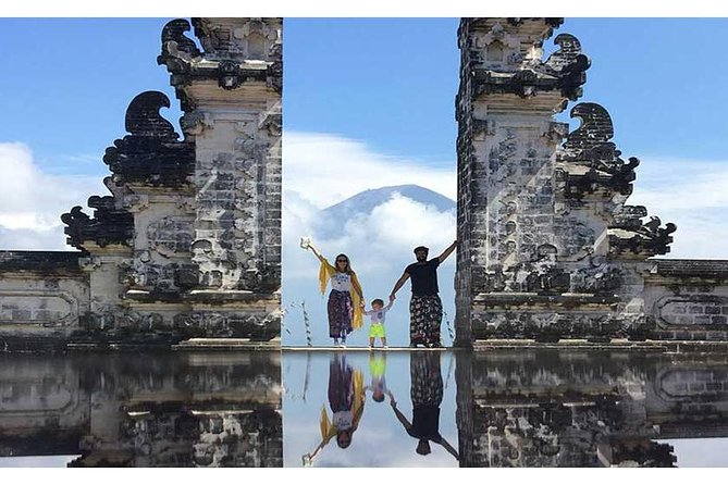 Tour Gate of Heaven at Lempuyang Temple - Blue Lagoon Snorkeling with lunch - Lempuyang Temple: tickets, walking, and the real photo-line question