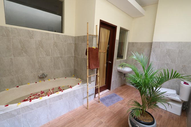 Traditional Bali Massage 90 minutes at Nusa Dua Bali - Should you book Traditional Bali Massage 90 minutes at Nusa Dua Bali?
