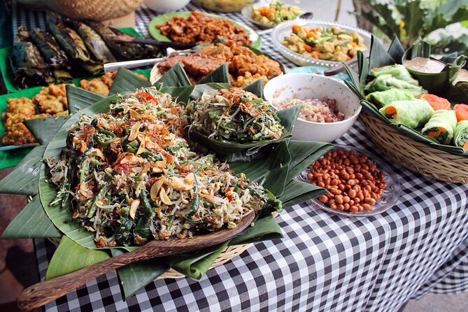 Traditional Balinese Home Dining Experience in Ubud with Putu - Key points at a glance