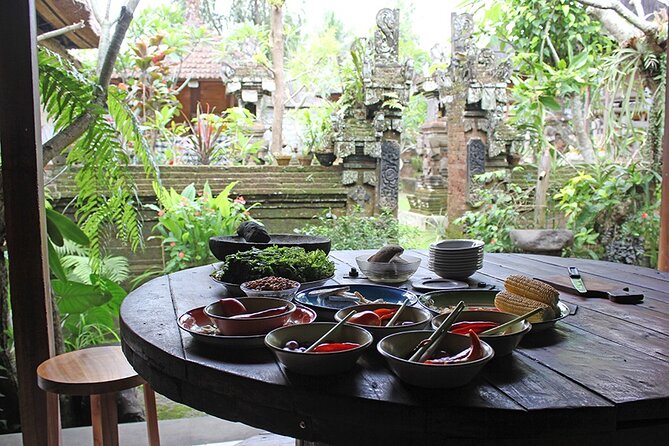 Traditional Balinese Meal in Ubud in Dewa's Family Village Home - Who this works for, and who should look elsewhere