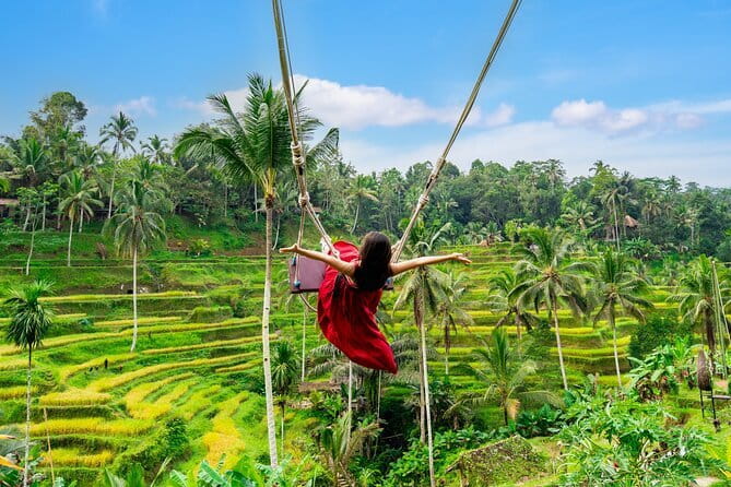 Ubud All-Inclusive Tour with Swing and Lunch - Celuk Village and its silver-and-gold craft tradition