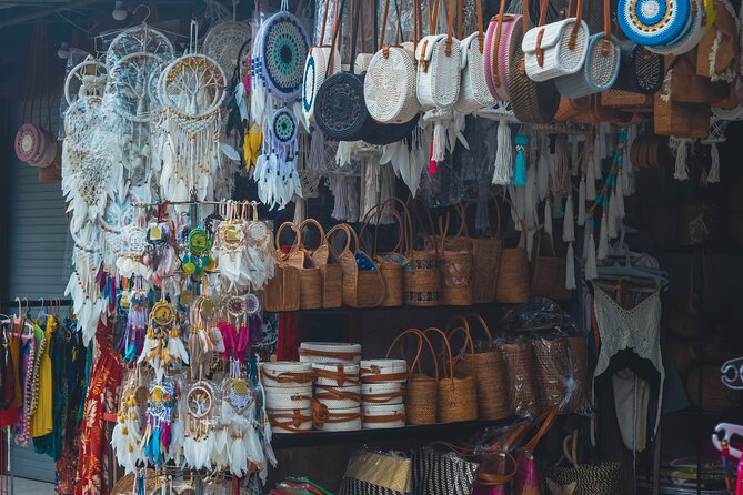 Ubud Arts & Crafts Tour - Stop 3: Ubud Art Market and the Traditional-to-Contemporary Mix