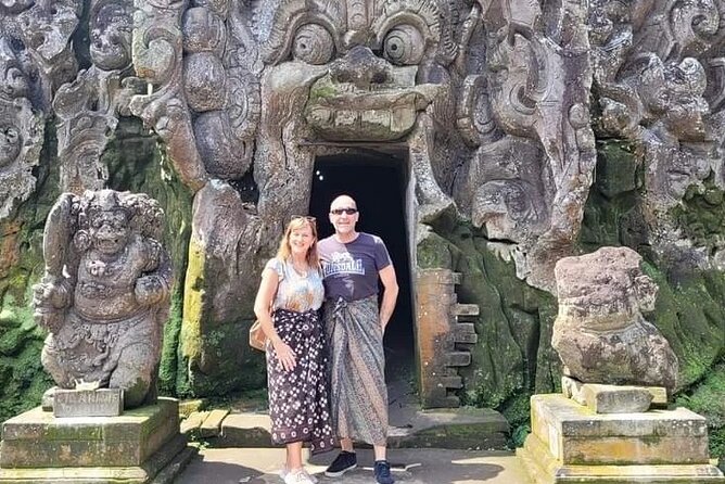 Ubud Bali Driver - Private Driver in Ubud - The real value: your driver turns a route into your day