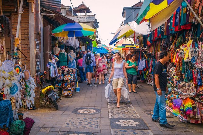 Ubud City Tour I: Monkey Forest, Ubud Palace, Art Market, and Waterfall - Tegenungan Waterfall: The Photo Finish With a Real Timing Trade-Off