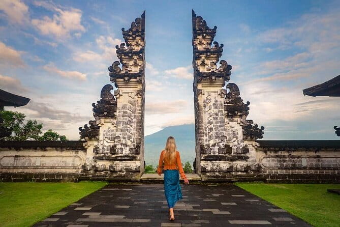 Ubud Full-Day Private Tour: Waterfall, Temple, Rice Terrace. - Stop 3: Sacred Monkey Forest Sanctuary Up Close