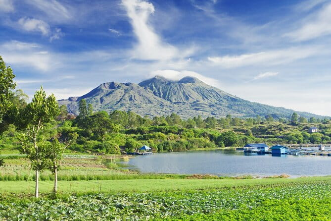 Ubud Jungle Cart Adventure + Volcano view Tour. - Stop 5: Gunung Kawi Sebatu Temple and the calm water-temple vibe