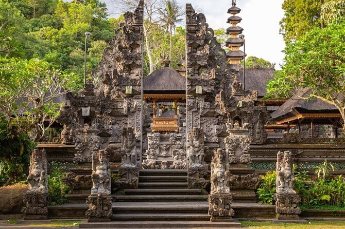 Ubud: Monkey Forest, Rice Terraces and Jungle Swing Tour - Tegalalang Rice Terraces: walking time and photo reality