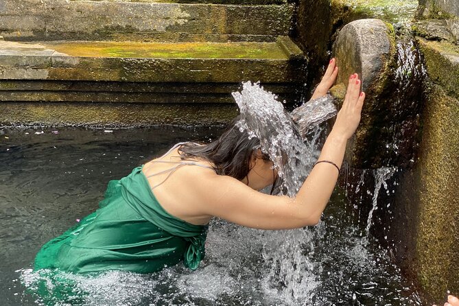 Ubud Private Chasing Waterfall and Water Temple Tour - Stop 3: Ulu Petanu Waterfall for temple-set waterfall photos