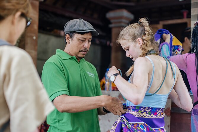Ubud Small Group Tour: Monkey Forest, Tegalalang Rice Terraces and more - Tirta Empul Temple: Holy Water Spring and Everyday Rituals