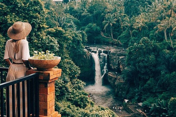 Ubud: Swing - Monkey Forest - Waterfall - Temple - Rice Terraces - Art Crafts - Stop 3: Sacred Monkey Forest for Close-Up Wildlife (and Boundaries)