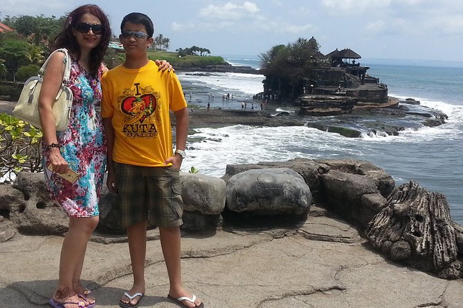Ubud Tegalalang Rice Teracce & Tanah Lot Tour - Stop 1: Legong Fine Art of Batik (a craft start that pays off later)