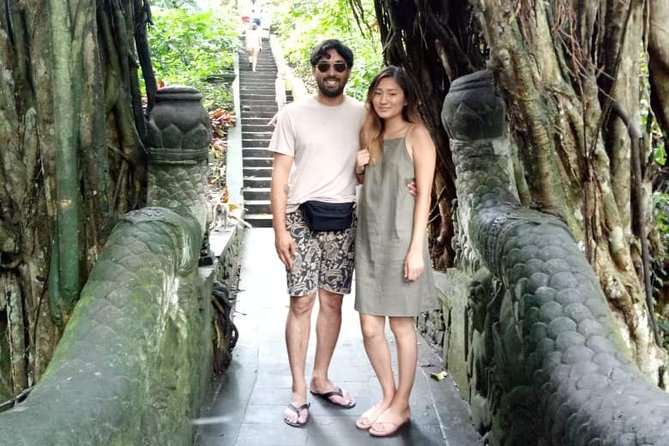 Ubud Tour Monkey Forest, Rice Terrace, Swing, Temple, Waterfall - Sacred Monkey Forest Sanctuary: how to enjoy macaques without turning it into chaos