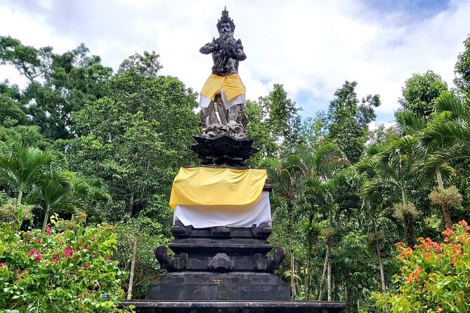 Ubud Tour - Ubud Highlight - Private Tour All inclusive - Stop 1: Tegenungan Waterfall, a 15-meter reset button