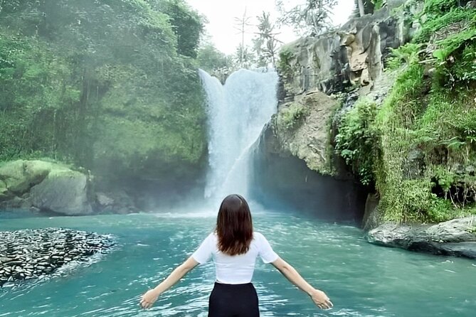 Ubud Tour with Jungle Swing and Waterfall Water Temple - Ubud Art Market and Ubud Palace: Slow Shopping and Royal-Residence Atmosphere