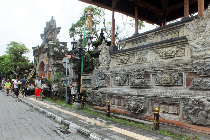 Ubud Village Sightseeing, Famous Paddy Field And Ubud Waterfall - Tegalalang rice terrace: the view, plus the craft-road shopping