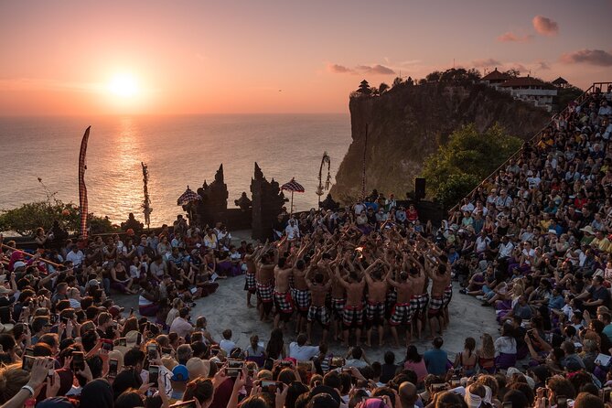 Uluwatu Cliff Temple sunset Tour with Kecak Show and Sea Food Dinner at Jimbaran Beach - Jimbaran Beach dinner: grilled seafood on the sand