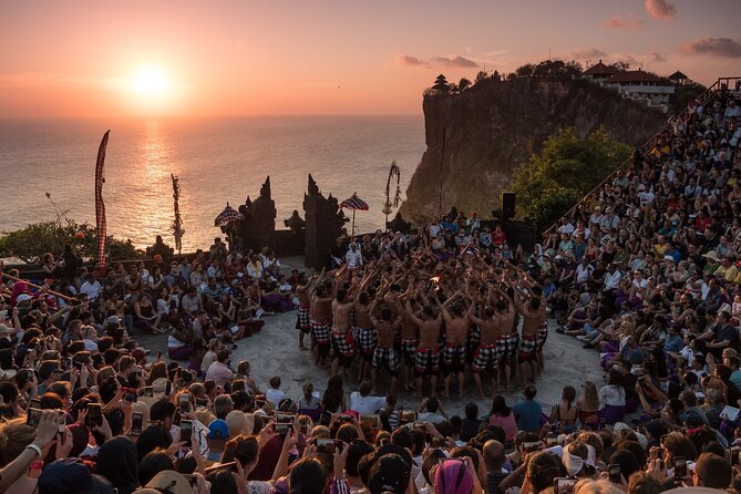 Uluwatu Cliff Temple sunset Tour with Kecak Show and Sea Food Dinner at Jimbaran Beach - Uluwatu Temple: cliff views, etiquette, and the monkey factor