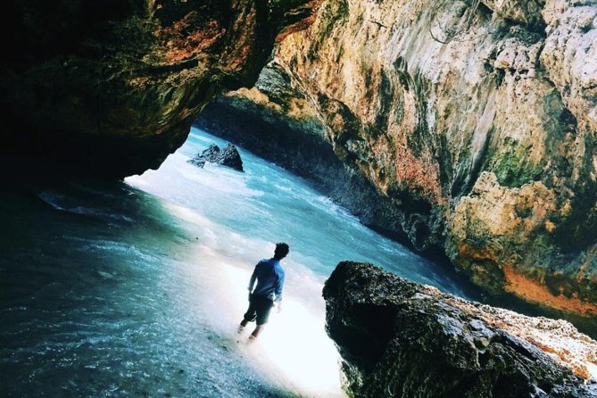 Uluwatu Instagram Tour: Unforgettable Beaches (Private & All-Inclusive) - What makes this tour work for Instagram without feeling fake