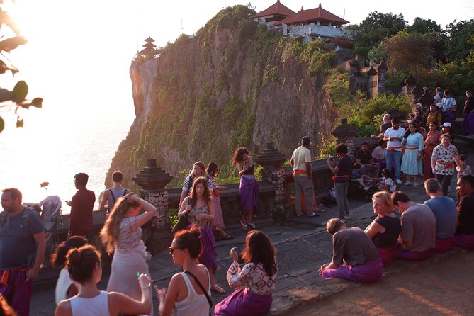 Uluwatu Kecak and Jimbaran Bay - Uluwatu Temple: Admission Included and an Early Start for Photos