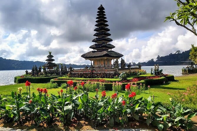 Uluwatu Kecak Tickets A Spectacular Show - Two performance choices: plan your evening like a pro