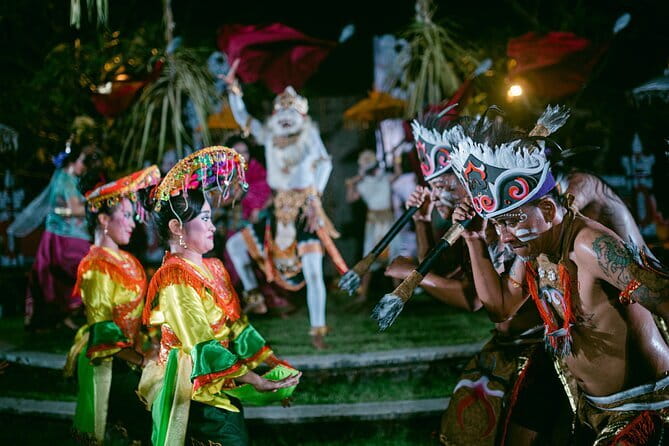 Uluwatu Kecak Tickets A Spectacular Show - Photo strategy: what to aim for during the torches and sunset
