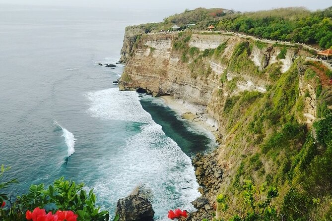 Uluwatu Sunset, Kecak Dance and Jimbaran Seafood Dinner - Uluwatu Temple sunset + Kecak and Fire: the main event
