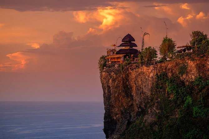Uluwatu Temple & Kecak Fire Dance Show (Include All Tickets) - Seminyak Pickup and the 3:00 pm Timing Game
